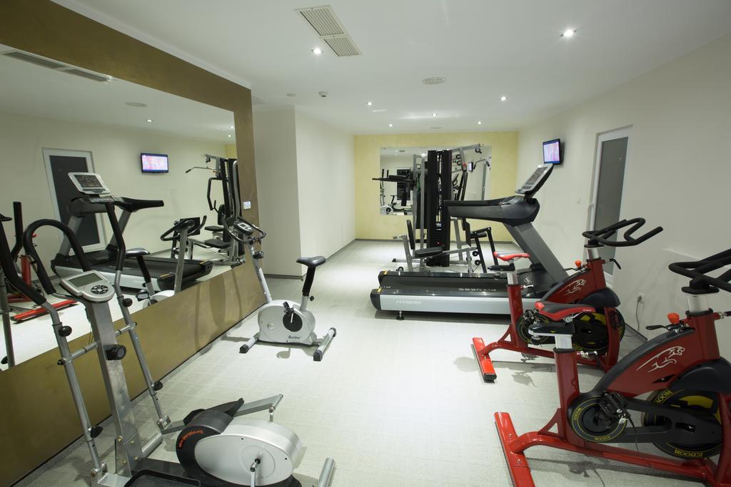 Hotel Meliss Craiova Dış mekan fotoğraf