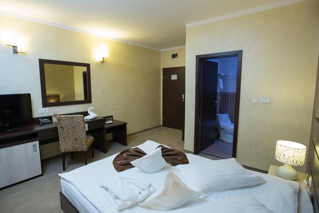 Hotel Meliss Craiova Oda fotoğraf