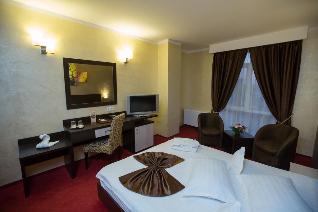 Hotel Meliss Craiova Oda fotoğraf