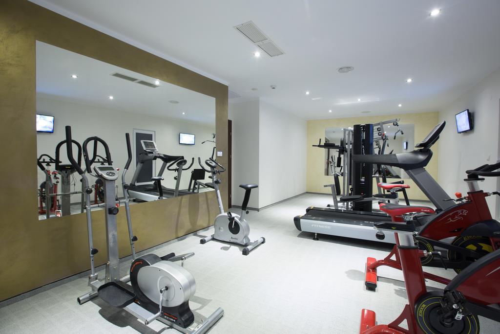 Hotel Meliss Craiova Dış mekan fotoğraf