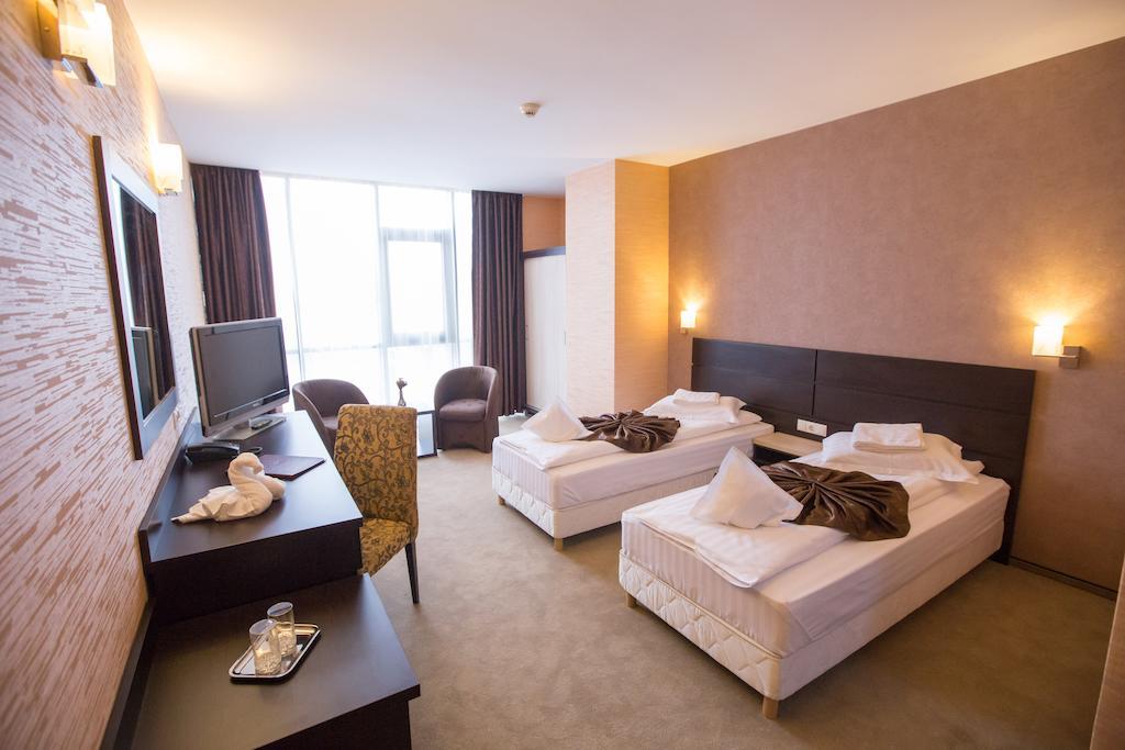 Hotel Meliss Craiova Oda fotoğraf