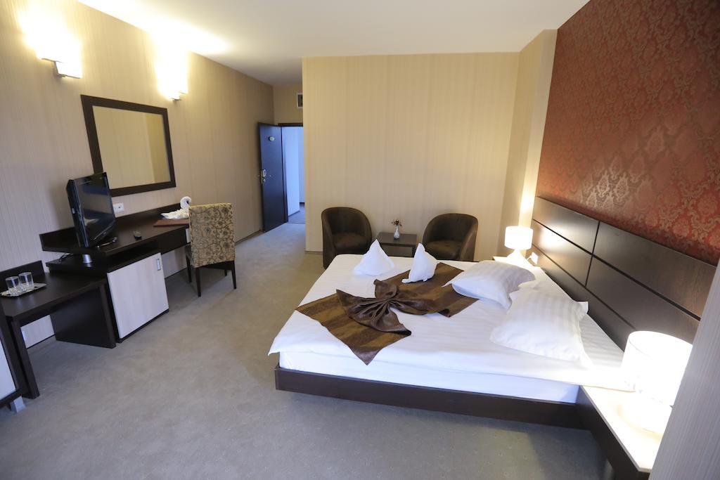 Hotel Meliss Craiova Oda fotoğraf