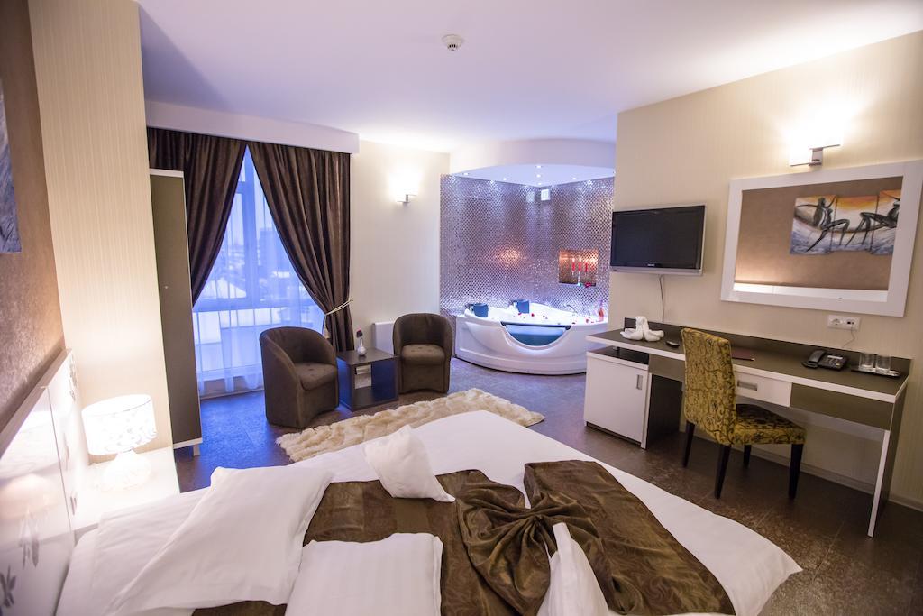 Hotel Meliss Craiova Oda fotoğraf